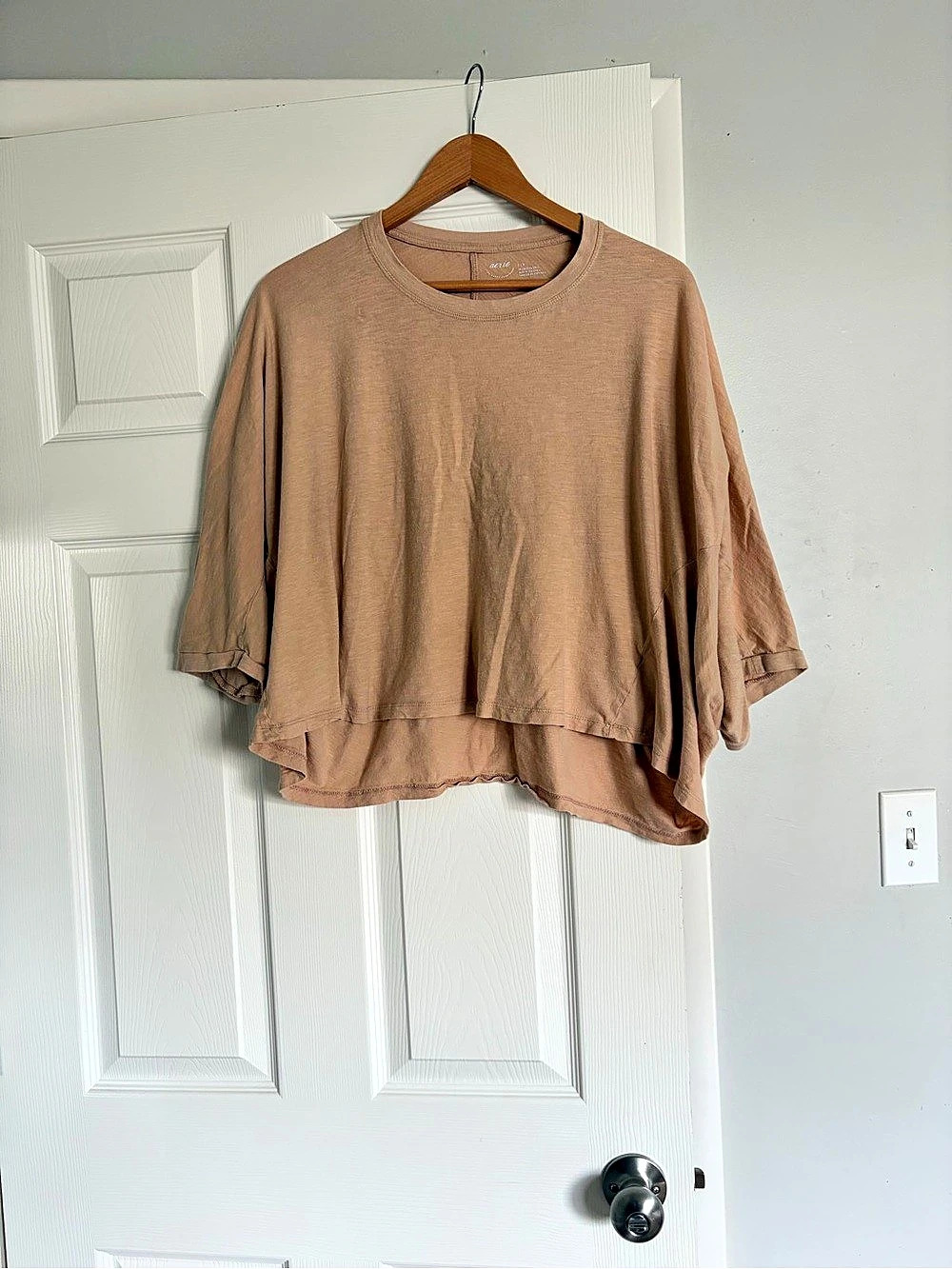 Aerie Short Sleeve Top in Beige Size Small